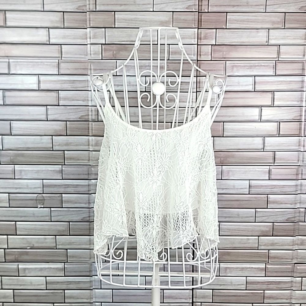 Moon Collection lace cropped top Size M